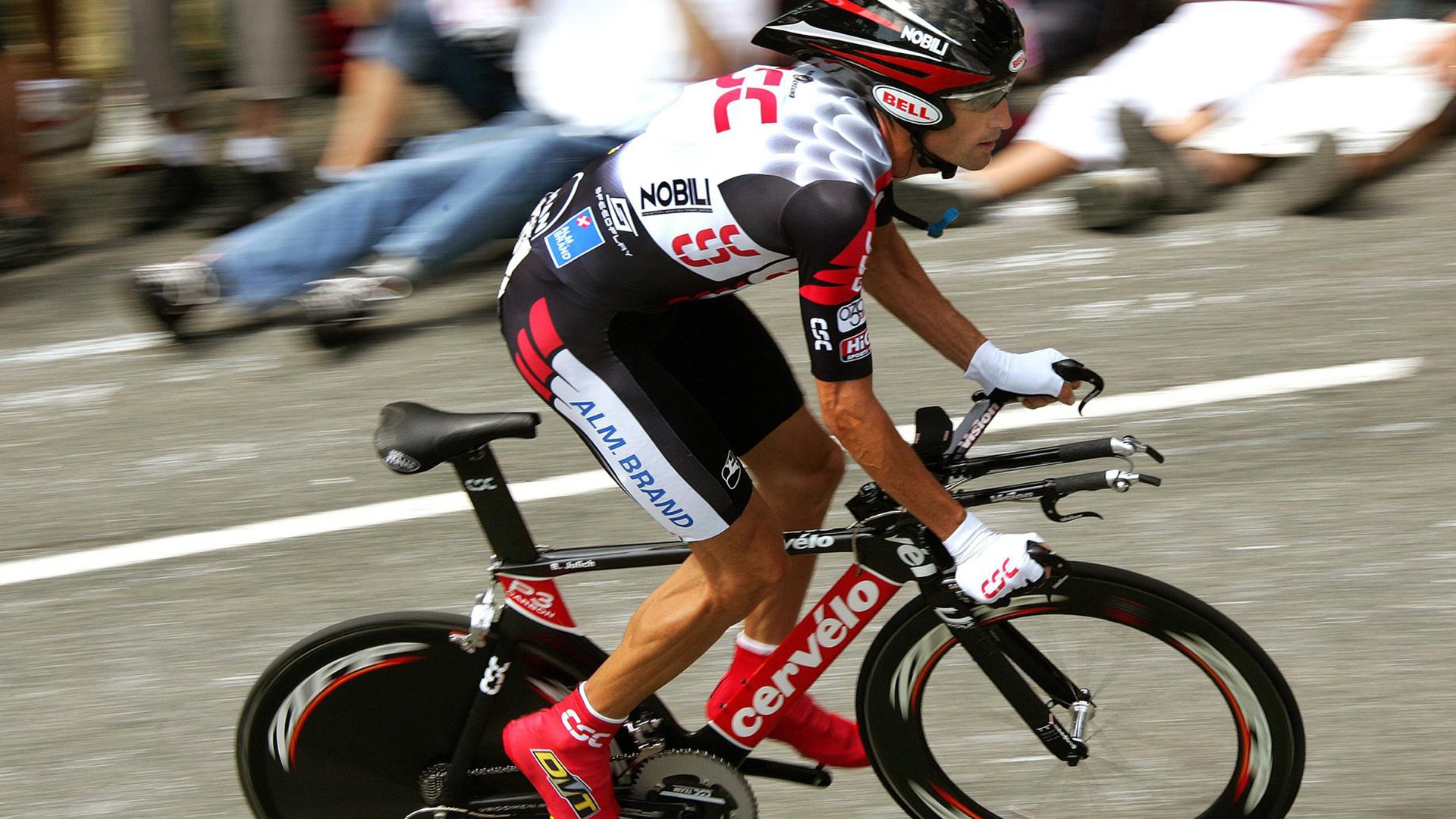 开云电竞赛事-快船防守端展现统治力，谁是快船更好的防守球员